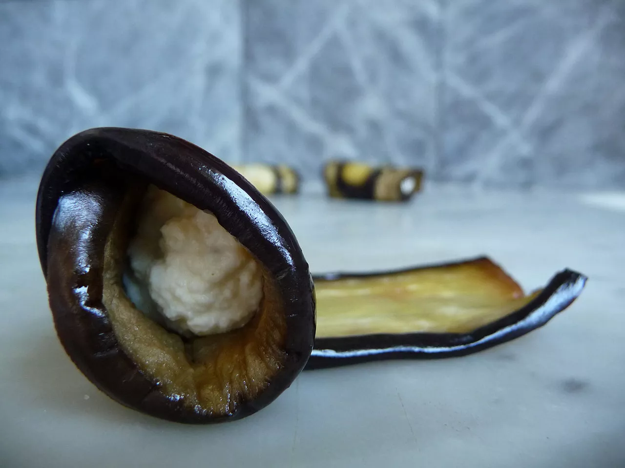 Rouleaux d'aubergines farcies à la ricotta faits maison