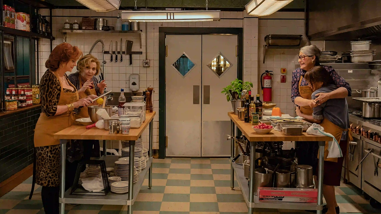 Film Nonnas mettant en scène les quatre grandes-mère qui cuisinent ensemble