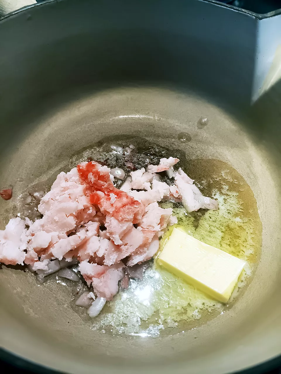 Préparation du risotto alla milanese par un chef italien à domicile